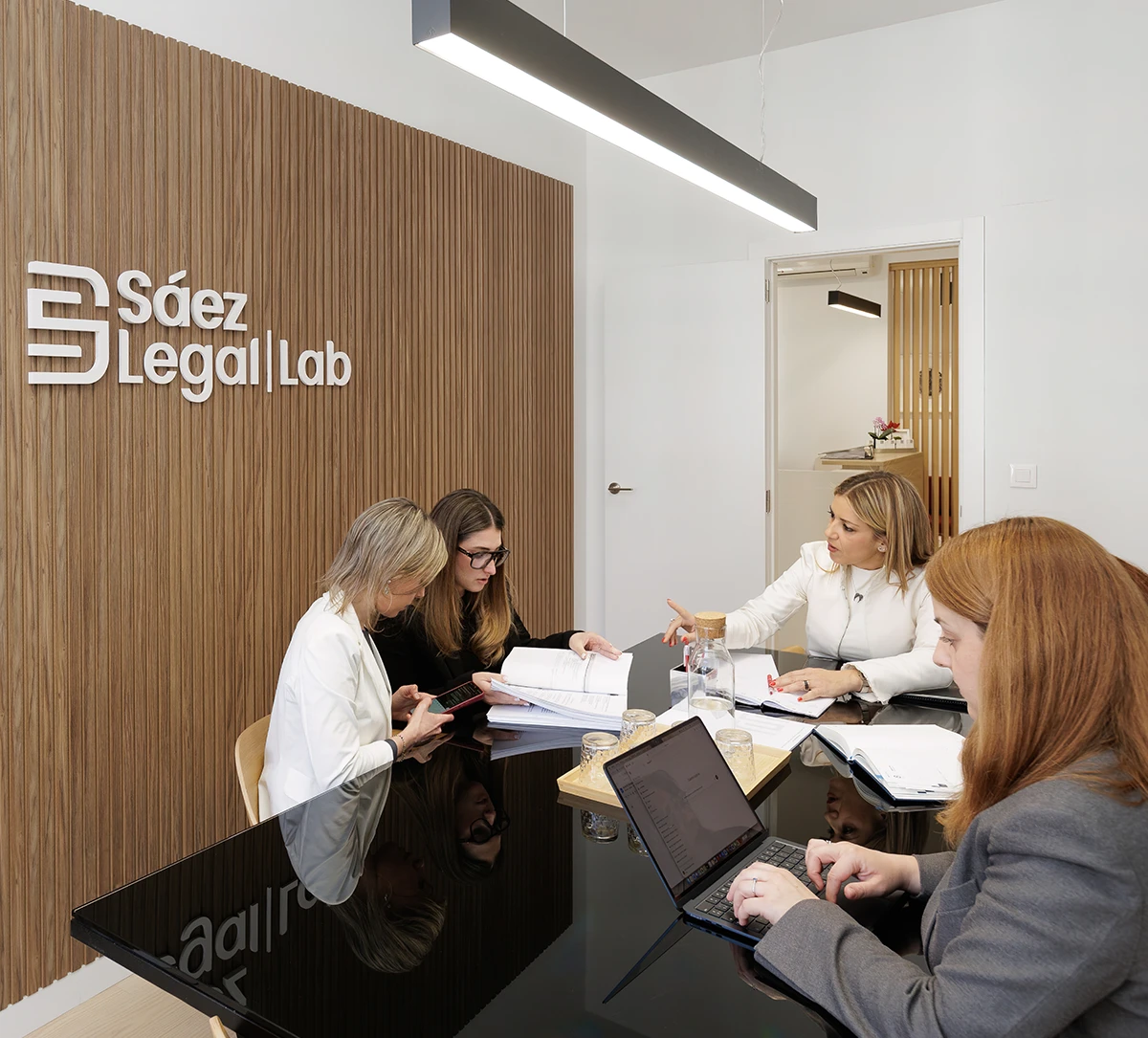 quienes somos-saez-legal-lab-despacho-de-abogados-valencia